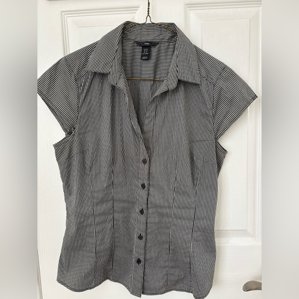 Women’s H&M Black and White Checkered Blouse